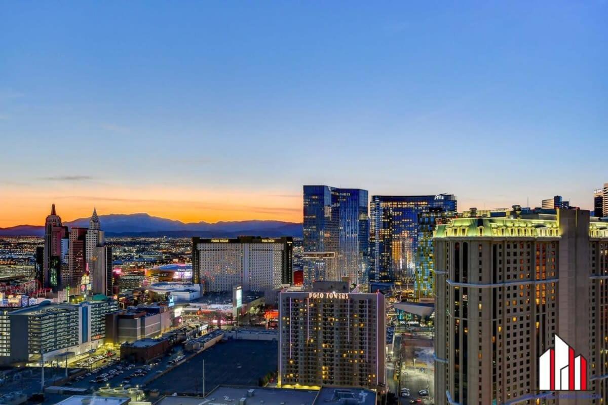 Mgm Signature-33-709 F1 Track & Strip View Balcony Las Vegas Buitenkant foto