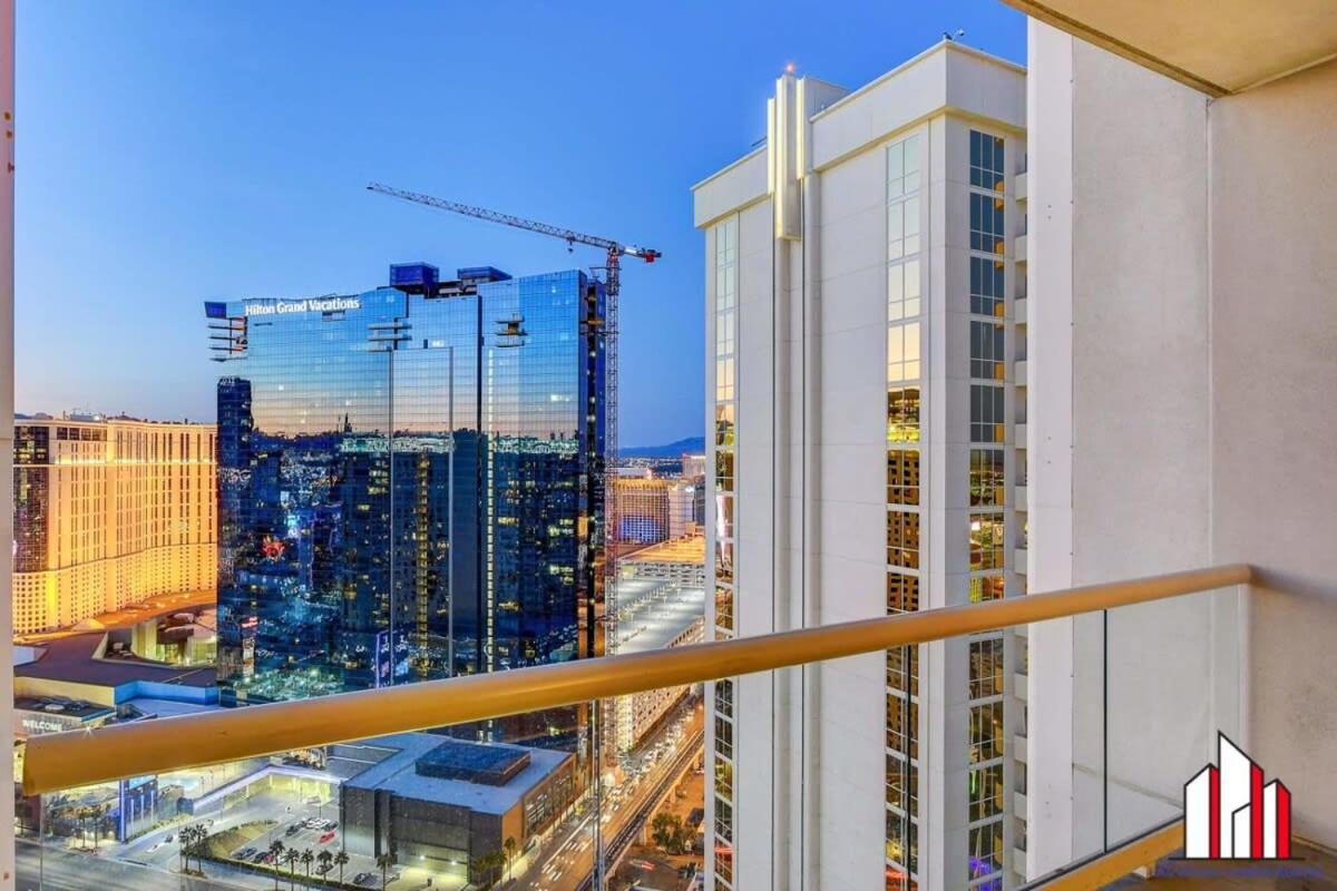 Mgm Signature-33-709 F1 Track & Strip View Balcony Las Vegas Buitenkant foto