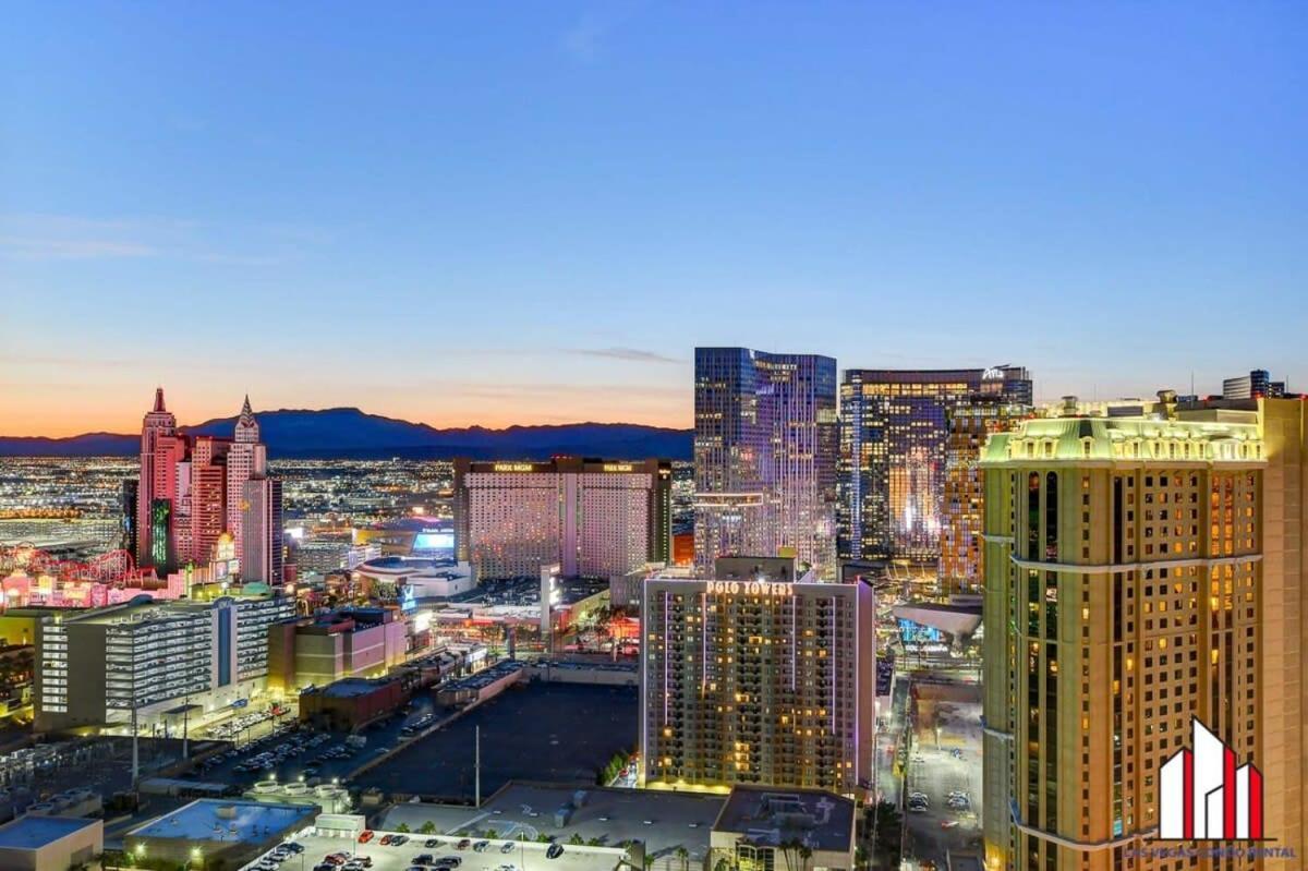 Mgm Signature-33-709 F1 Track & Strip View Balcony Las Vegas Buitenkant foto